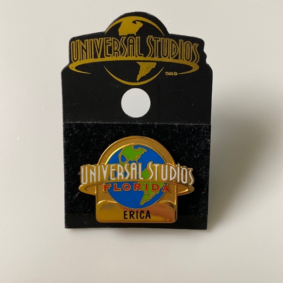Universal Studios Florida World Globe Icon Logo Name ERICA PIN Collectible NWT - Picture 1 of 7